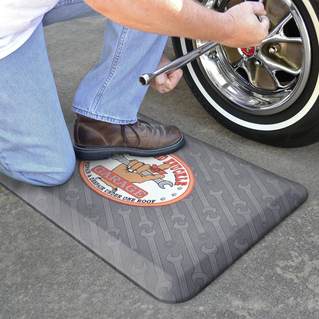 Car Guy Work Bench Mat with Pockets